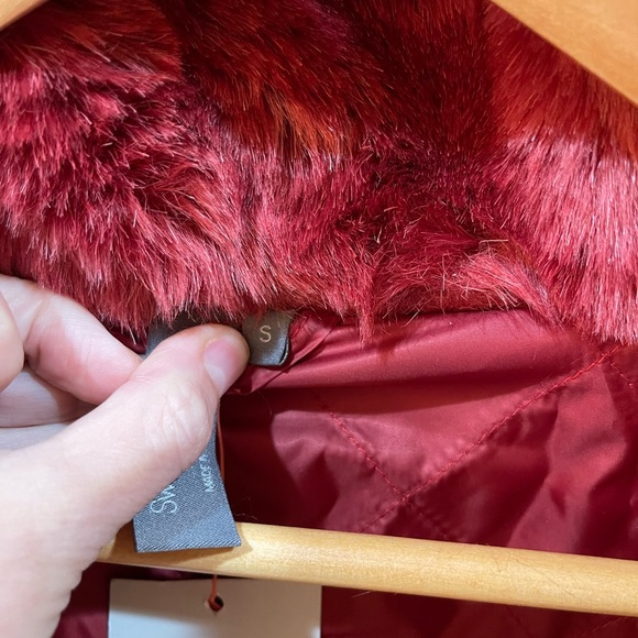 SWEATY BETTY: Model Faux Fur Bomber Jacket in Rust Red, Size Small, NEW WITH TAG - Picture 5 of 10